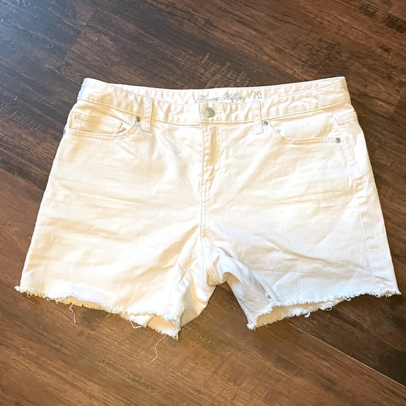 Tommy Hilfiger light pink shorts - Picture 1 of 7